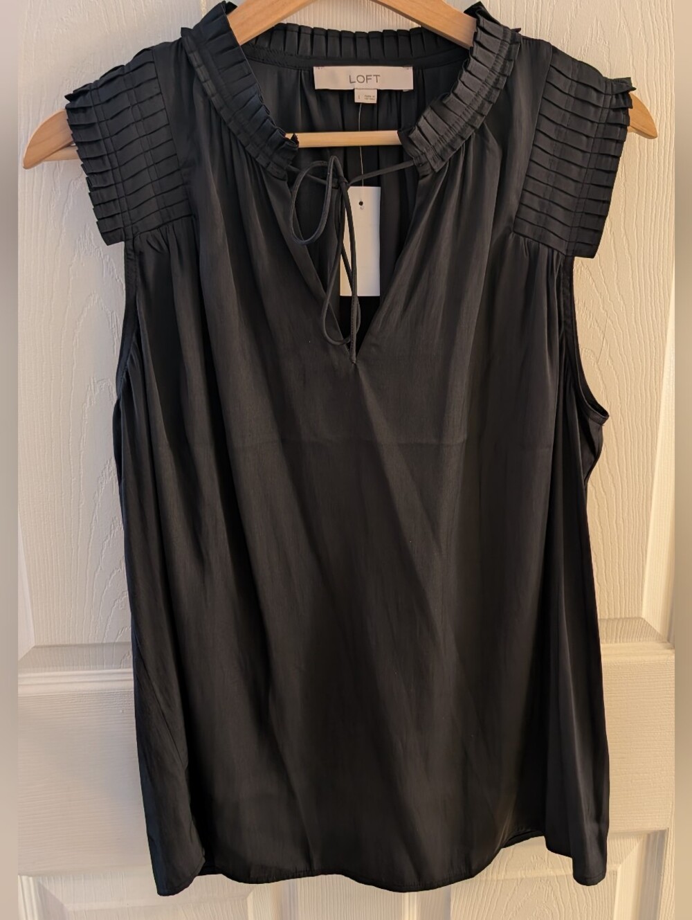 LOFT Black Pleated Cap-Sleeve Tie-Neck Top
